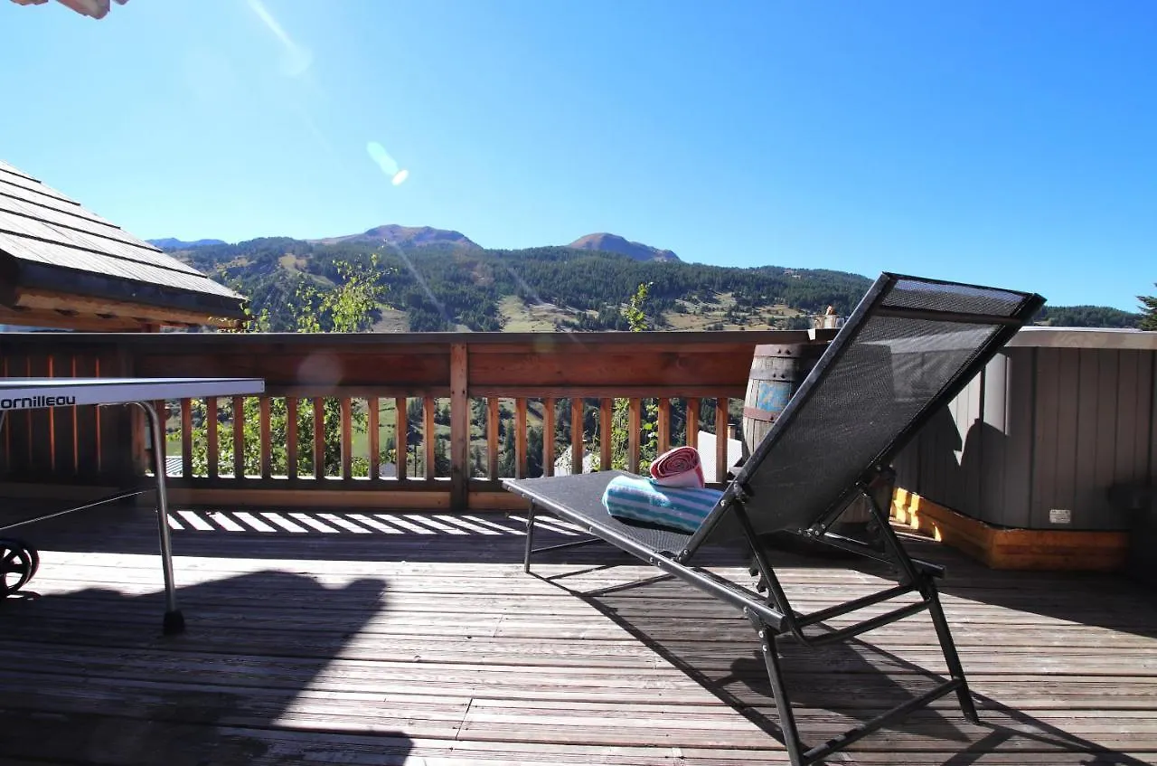 Chalet With Ski Slope Views, Jacuzzi & Cinema Room Vars   Vars (Hautes-Alpes)